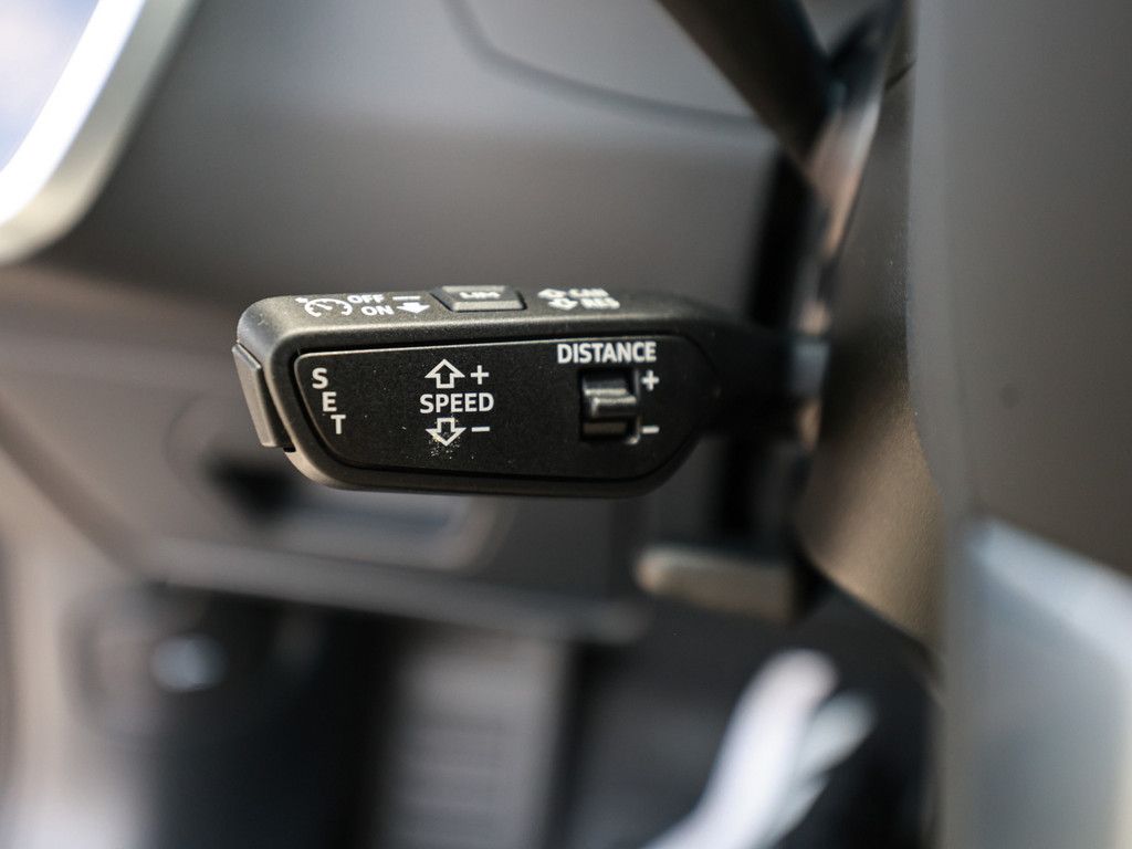 Audi A6 Avant S line 40 TDI S tronic ACC HUD 360° SHZ