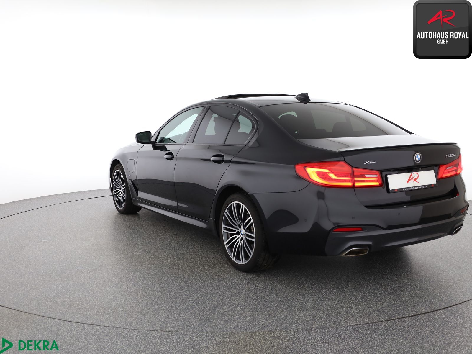 BMW 530 e x Drive M SPORT SHADOW HUD,KEYLESS,KAMERA