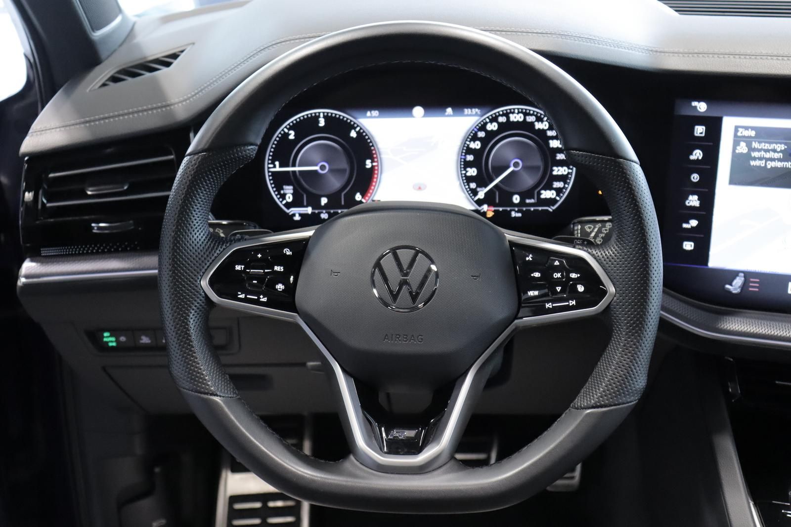 Volkswagen Touareg 3.0 TDI 4M R-LINE BLACK - Samsaru's Car Outlet