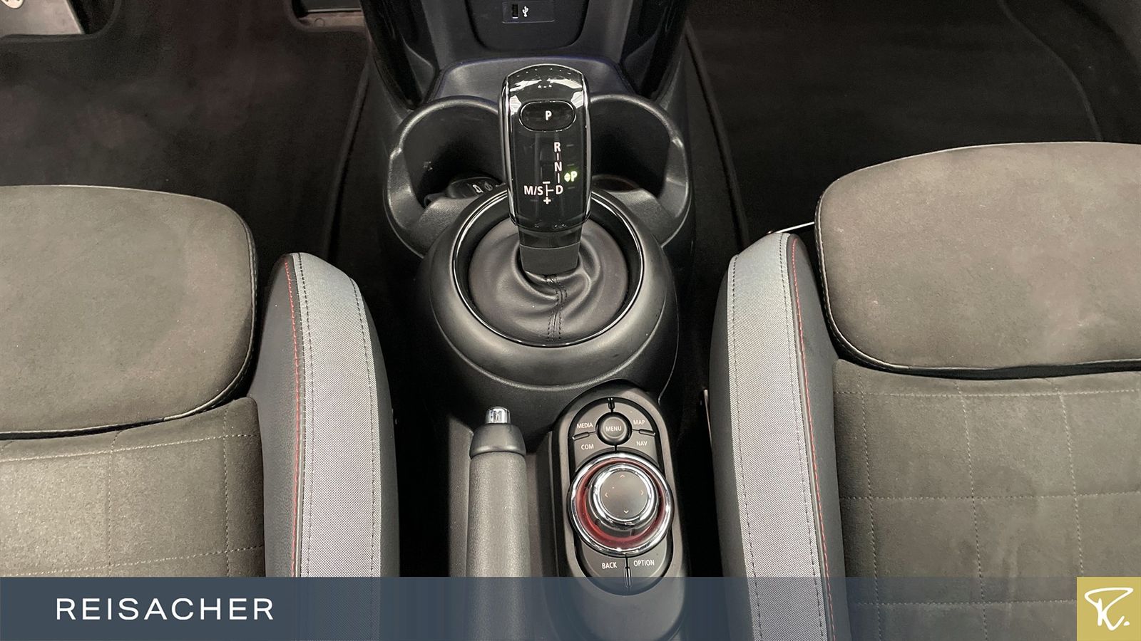 MINI Cooper A JCWTrim - Samsaru's Car Outlet