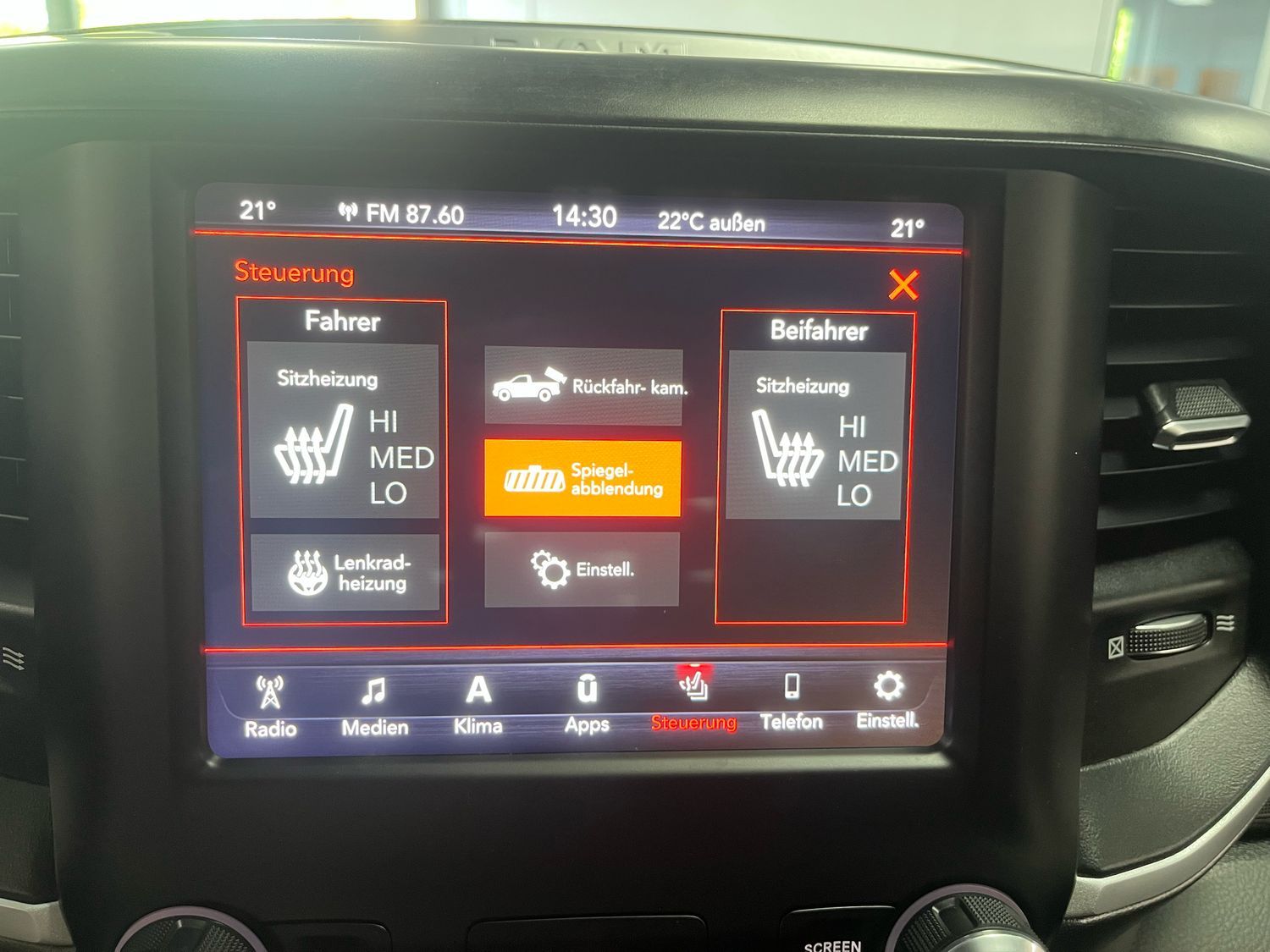 Dodge RAM 5,7l V8 CrewCab/LED/AHK/SHZ/Navi