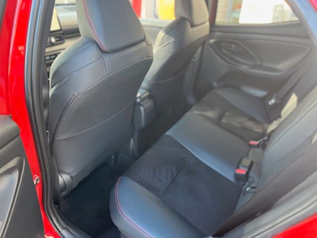 Toyota Yaris Hybrid 1.5 GR SPORT - Navi, JBL, HuD, PDC,