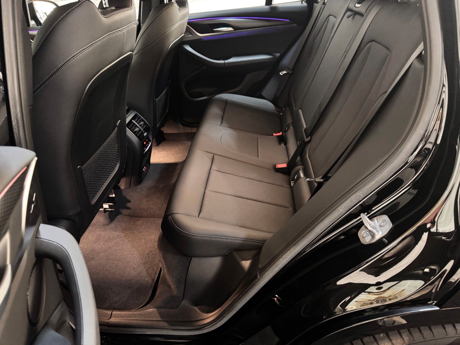 BMW X3 xDrive 20 d M Sport - Samsaru's Car Outlet