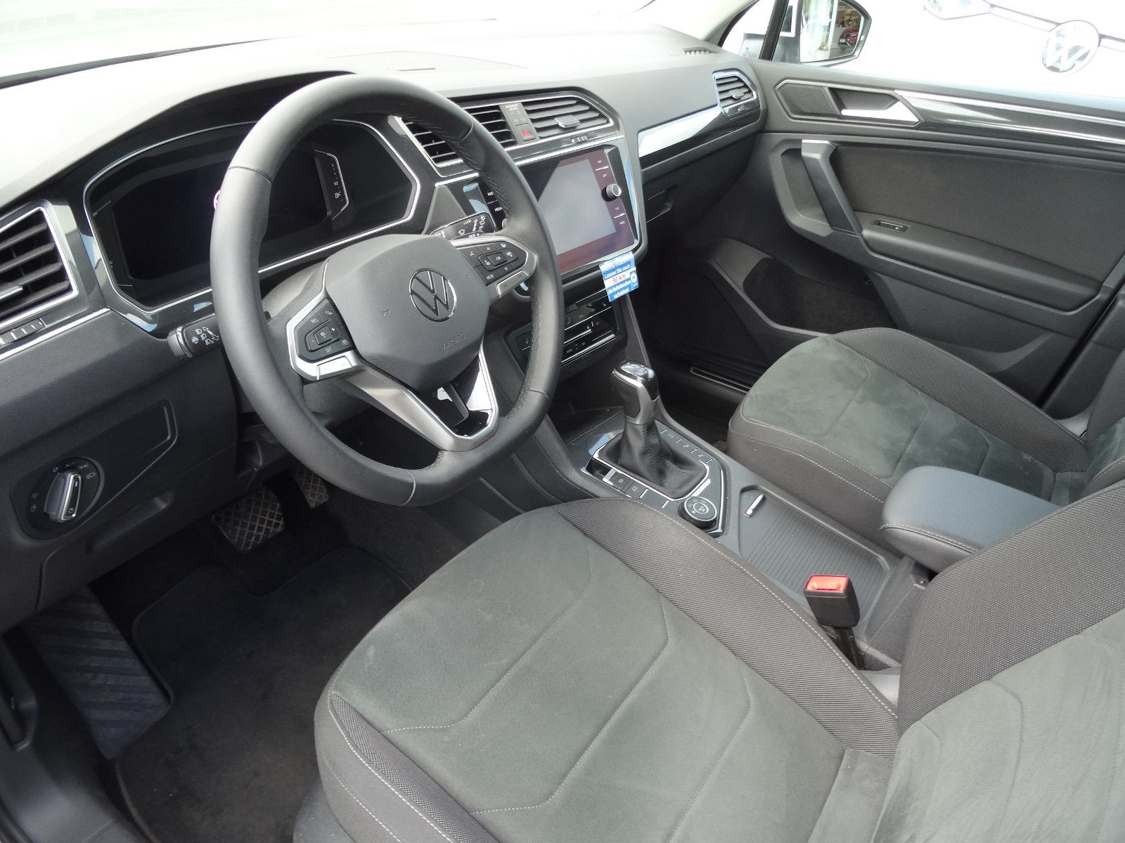 Volkswagen Tiguan 2.0 TDI SCR DSG 4MOTION Elegance - Samsaru's Car Outlet