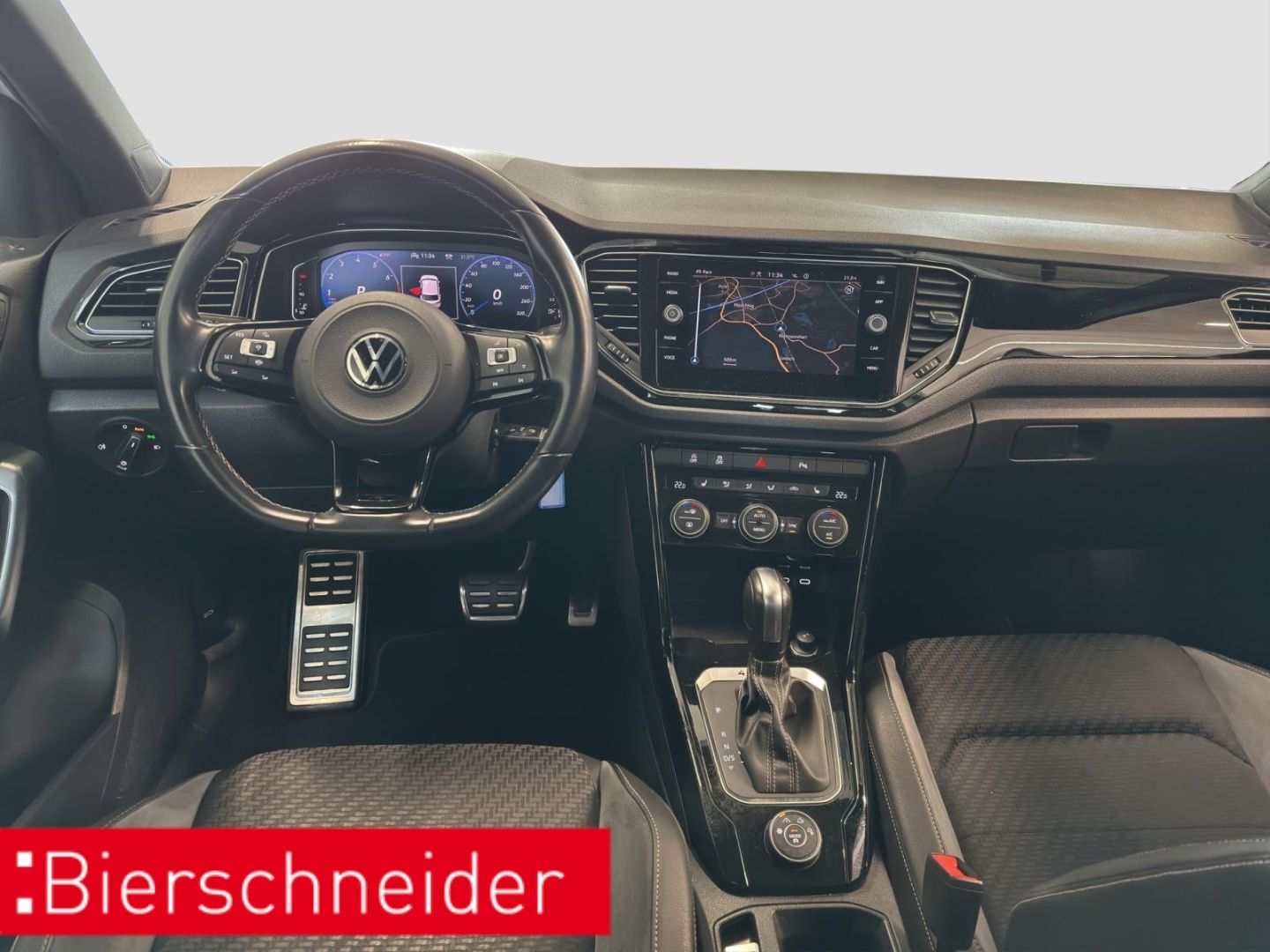 Volkswagen T-Roc 2.0 TSI DSG 4Mo. R - Samsaru's Car Outlet