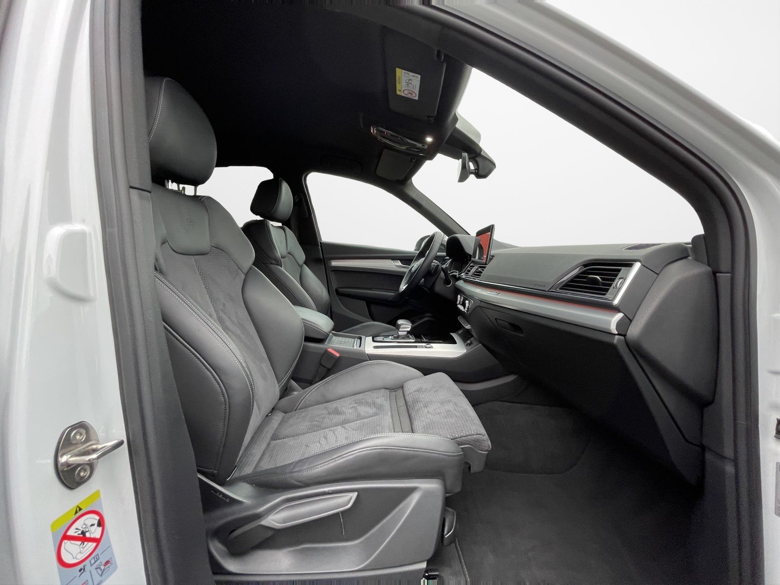 Audi Q5 Sportback 55 TFSI e S tronic quattro S line - Samsaru's Car Outlet