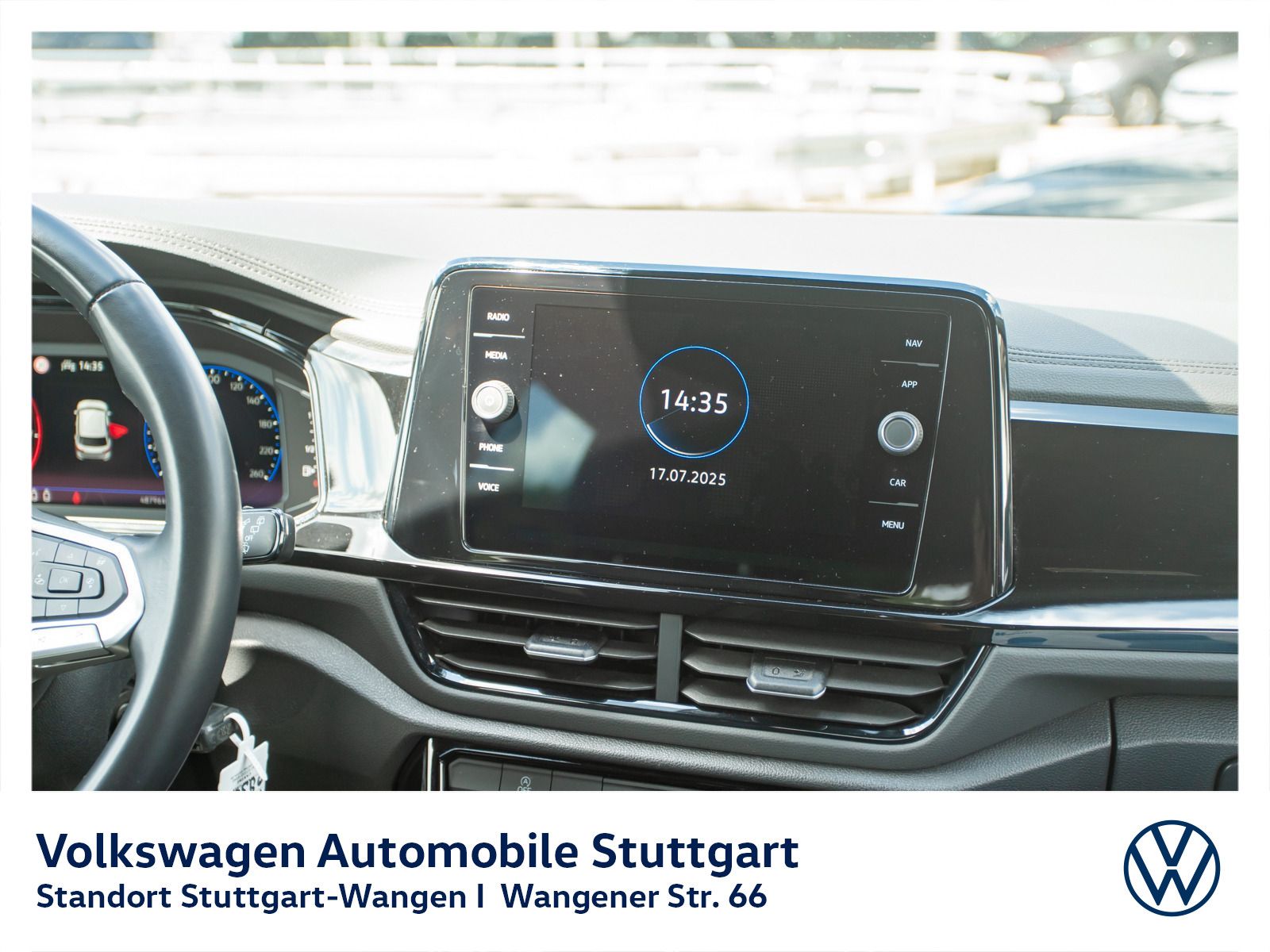 Volkswagen T-Roc Style 1.5 TSI DSG - Samsaru's Car Outlet