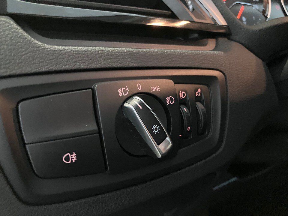 BMW X1 xDrive25e Advantage - Samsaru's Car Outlet