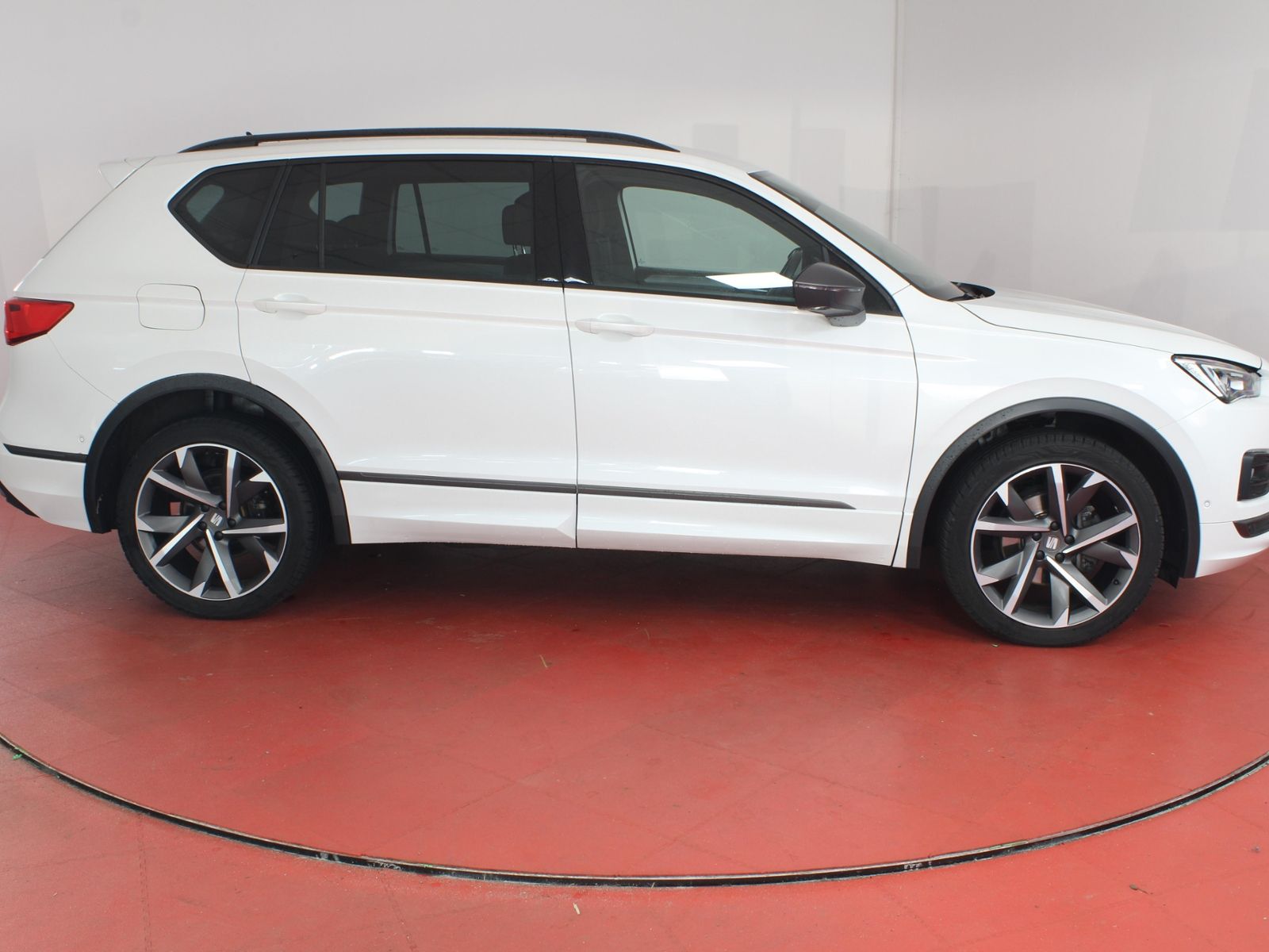 Seat Tarraco FR 2.0TDI DSG 350-ohne Anzahlung Navi AH