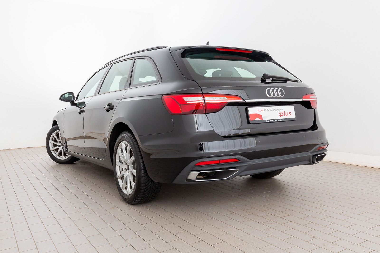 Audi A4 Avant 35 TFSI - Samsaru's Car Outlet