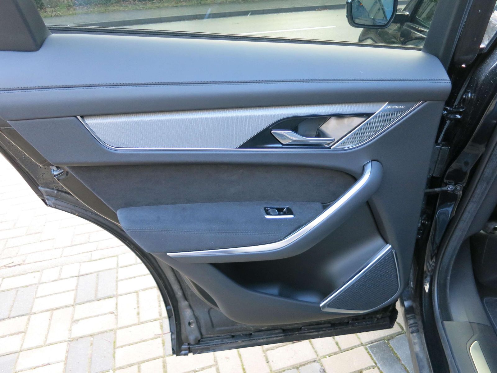 Jaguar F-Pace SVR AWD Subwoofer ACC HEAD-UP KAMERA 21
