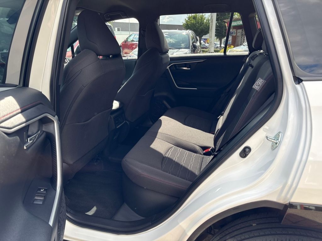 Toyota RAV 4 Plug-in Hybrid Comfort - Samsaru's Car Outlet