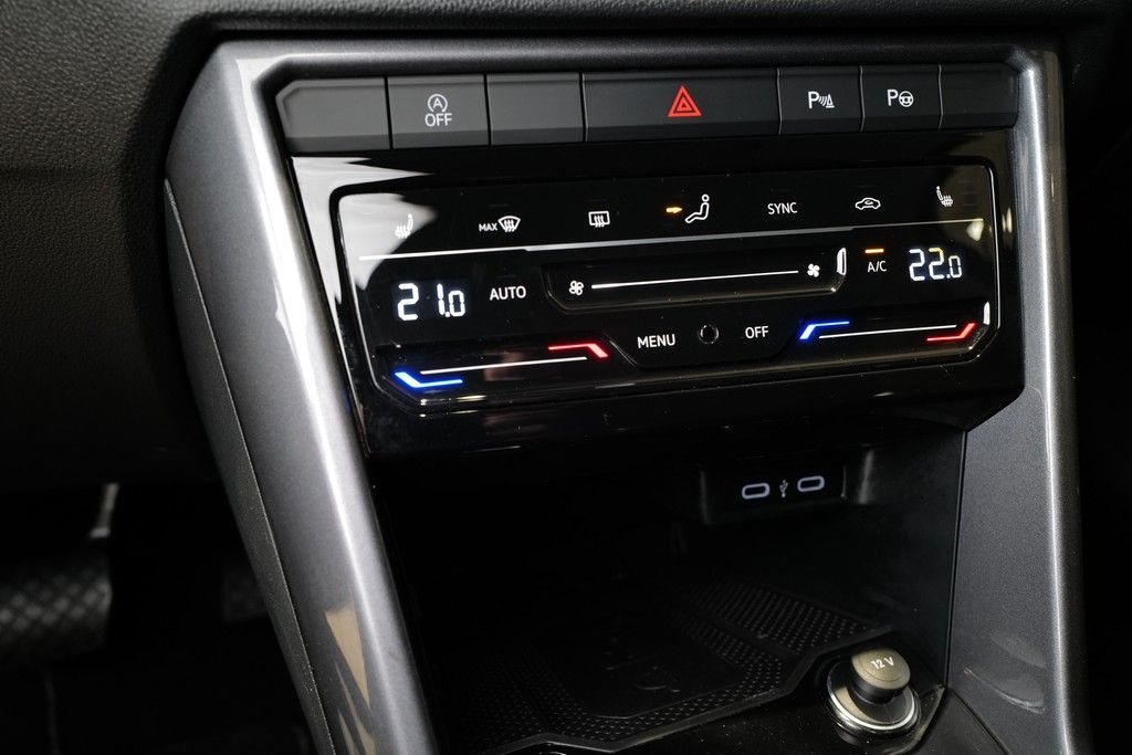 Volkswagen T-Roc 1.5TSI DSG Style - Samsaru's Car Outlet
