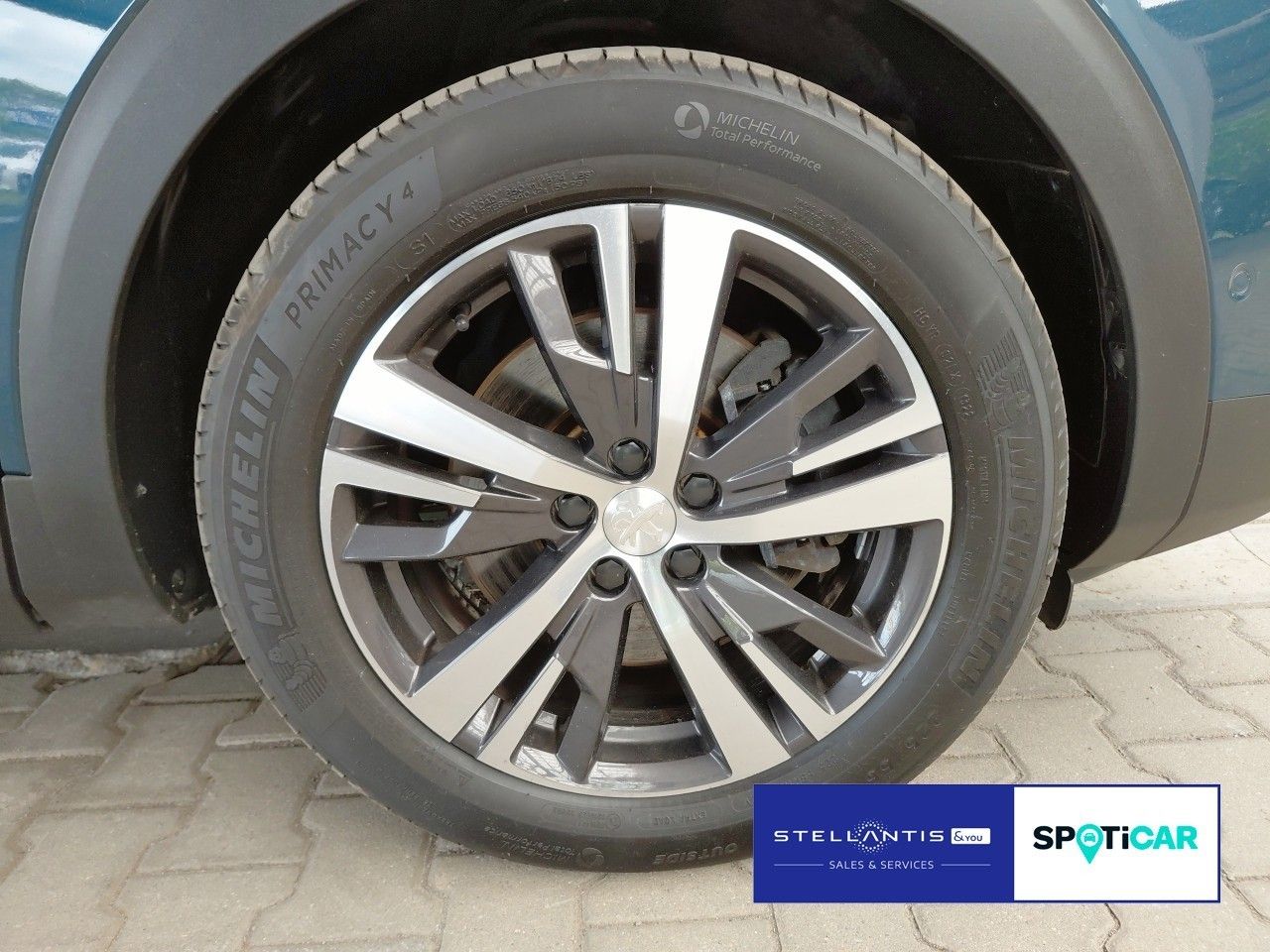 Peugeot 3008 Hybrid 225 ROADTRIP*Standhzg.*LMF*Navi*RFK