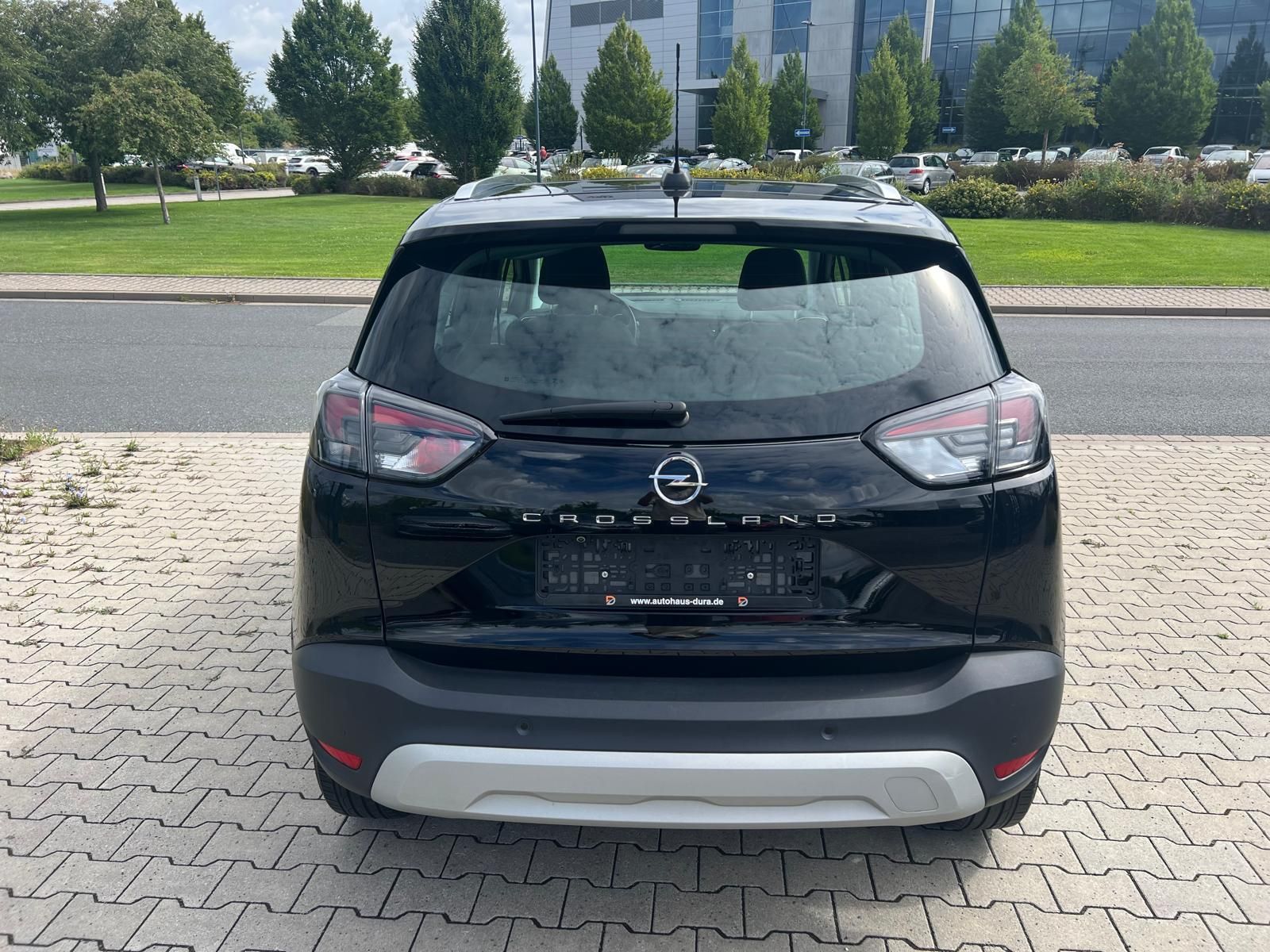 Opel Crossland 1.5 D Elegance Aut. - Samsaru's Car Outlet