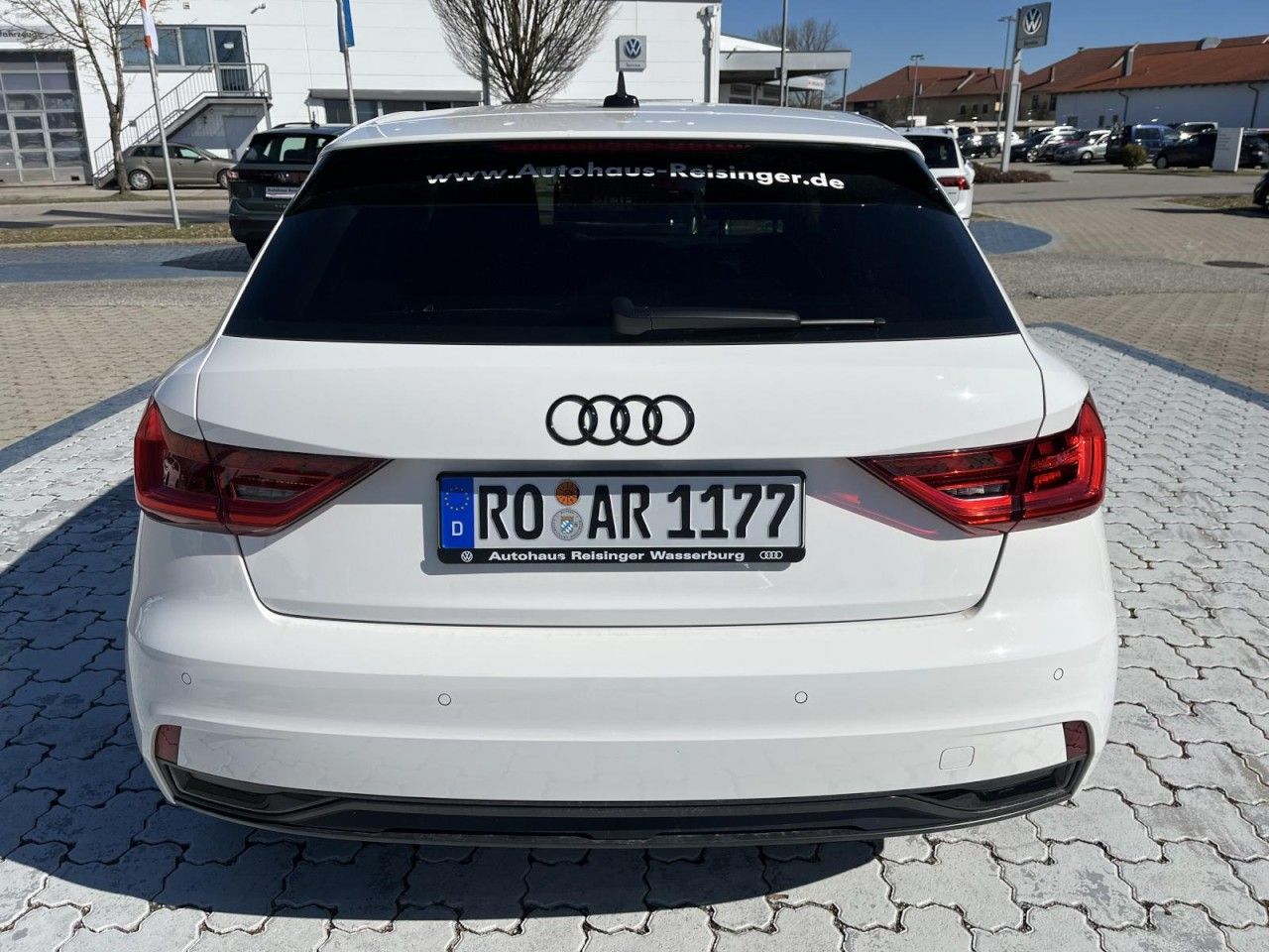 Audi A1 Sportback 1,0 TFSI Advanced S-Tronic - Samsaru's Car Outlet