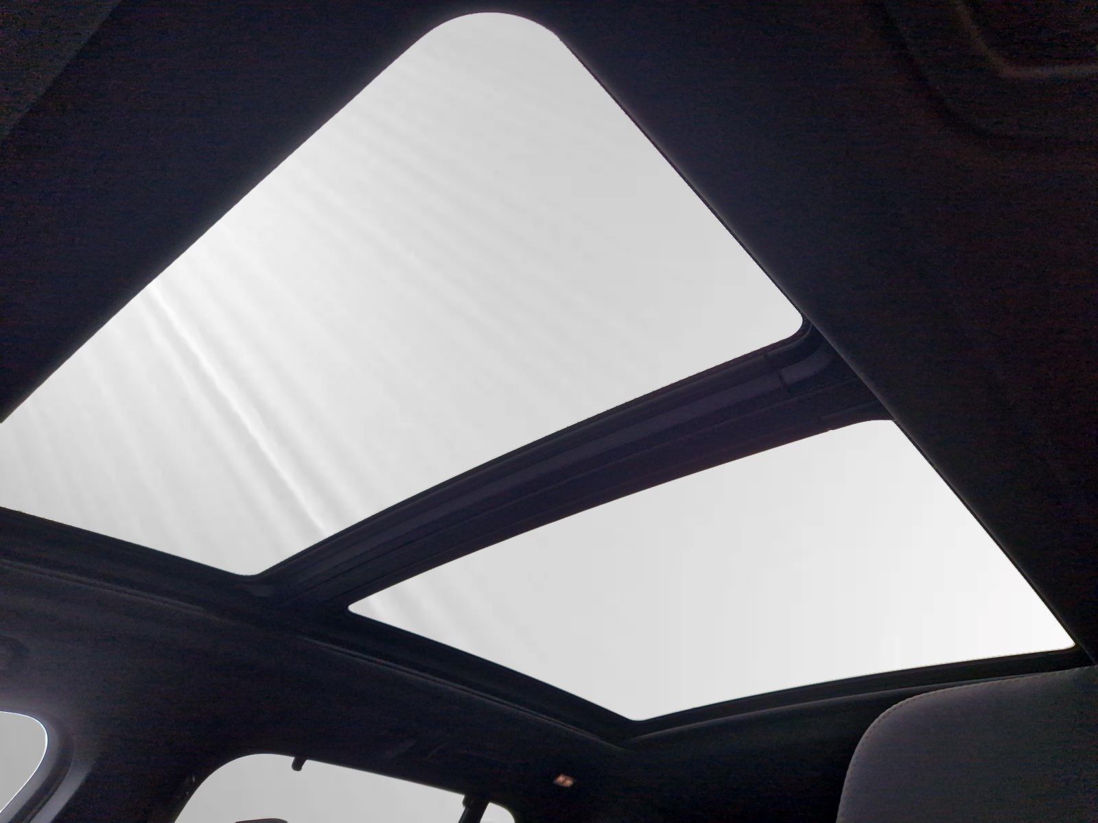 BMW X5 xDrive50e M Sport Pro|AHK|SkyLounge|H/K