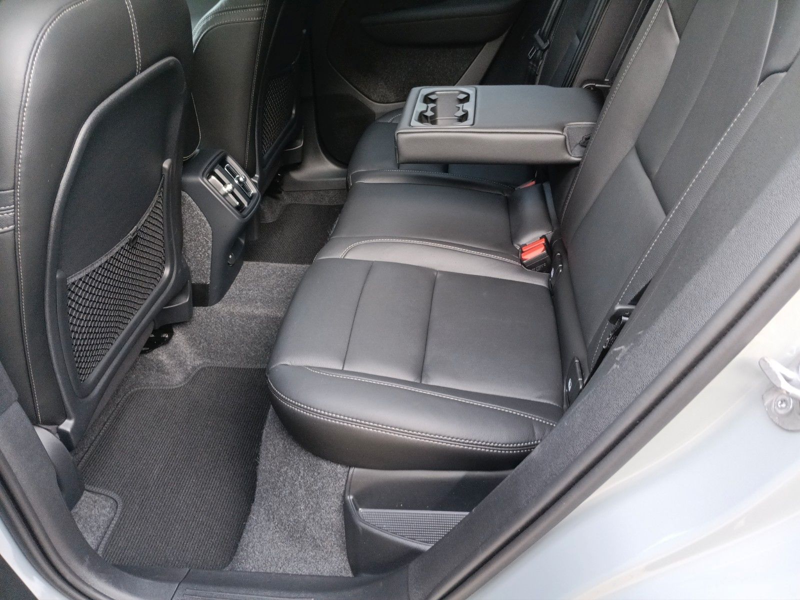 Volvo XC40 B4 Ultra 2WD - Samsaru's Car Outlet