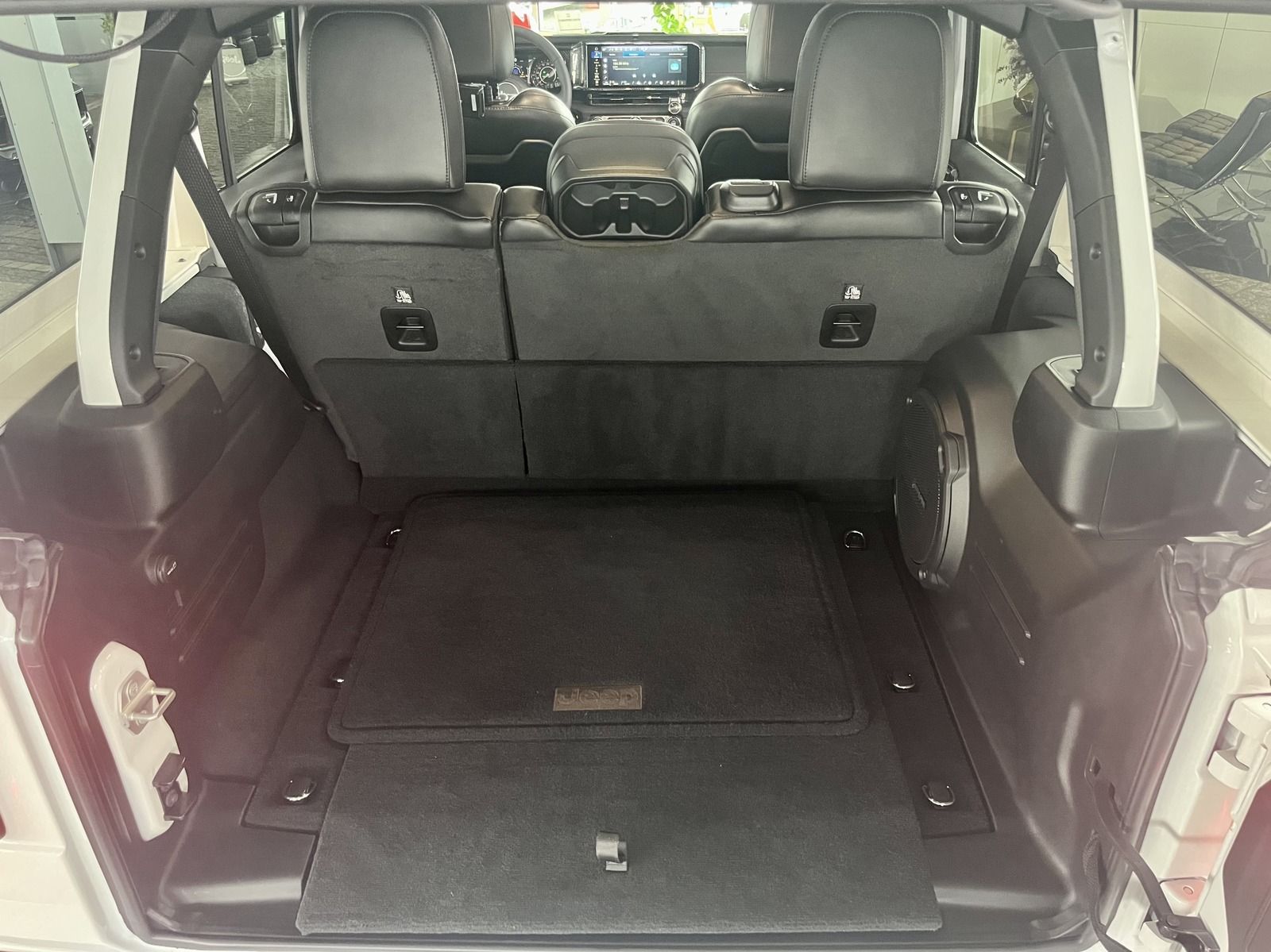 Jeep Wrangler 2.0 Sky One Rubicon Brute Look + Carbon