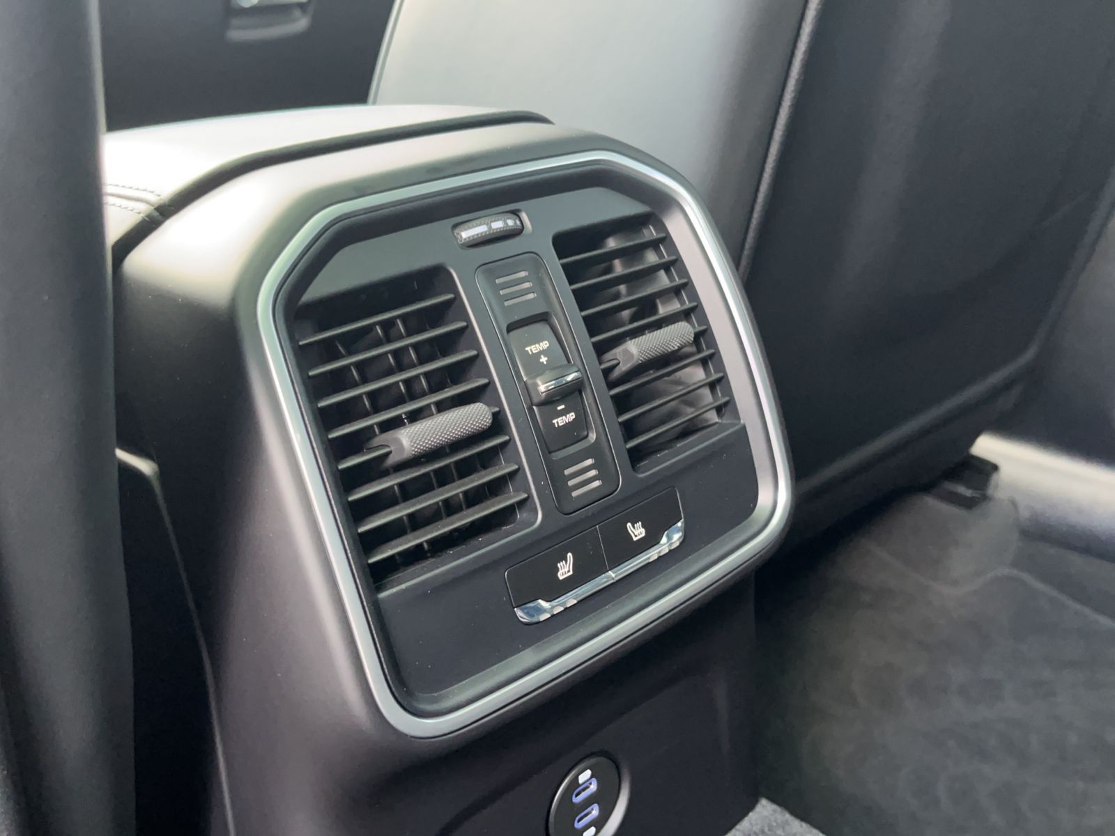 Porsche Macan S - Samsaru's Car Outlet