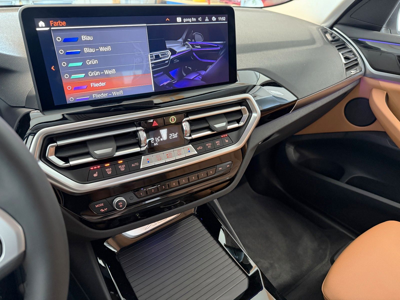 BMW X3 xDrive 20i Laser - Samsaru's Car Outlet
