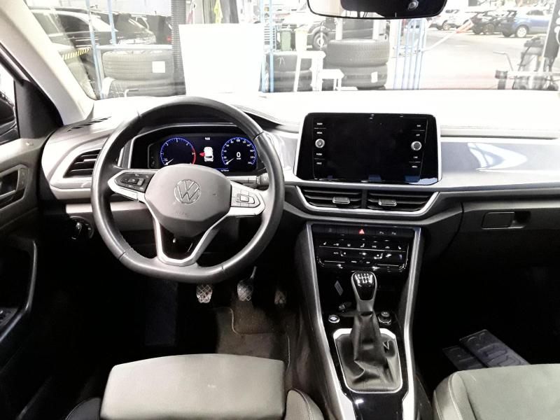 Volkswagen T-Roc 2.0 TDI Style - Samsaru's Car Outlet
