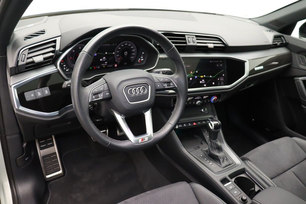 Audi Q3 Sportback 40 TDI quattro S line - Samsaru's Car Outlet