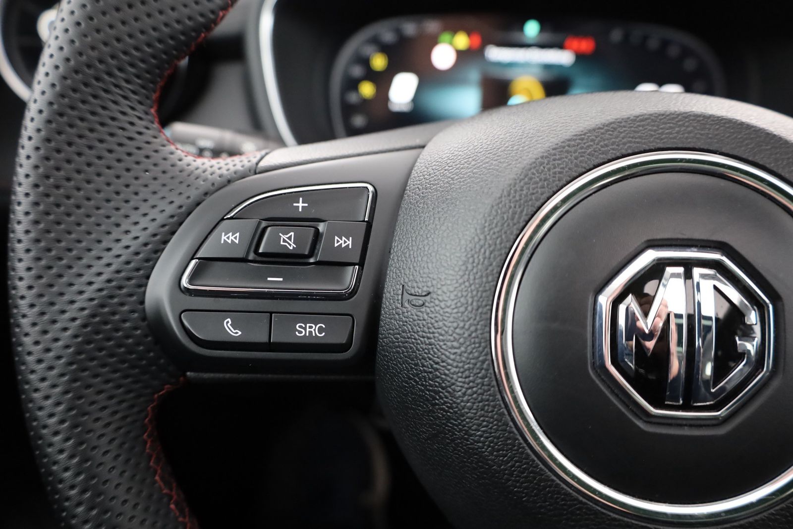 MG HS 1.5 T-GDI Luxury Aut. LED ACC Pano Navi