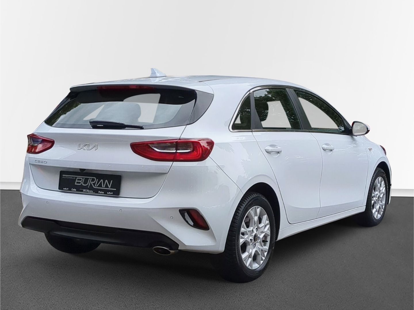 Kia Ceed 1.5 T-GDI Vision - Samsaru's Car Outlet