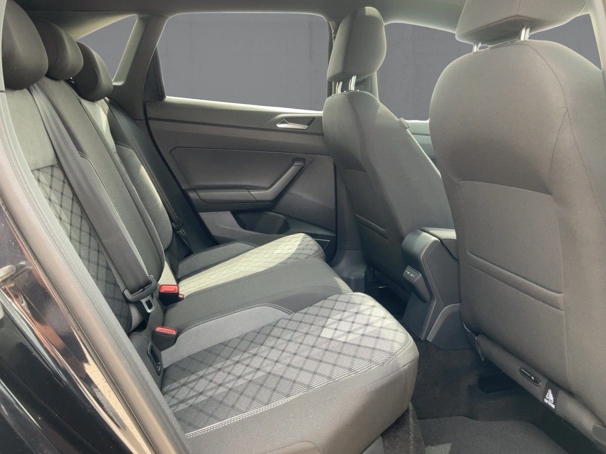 Volkswagen Taigo 1.5 TSI DSG R-LINE - Samsaru's Car Outlet