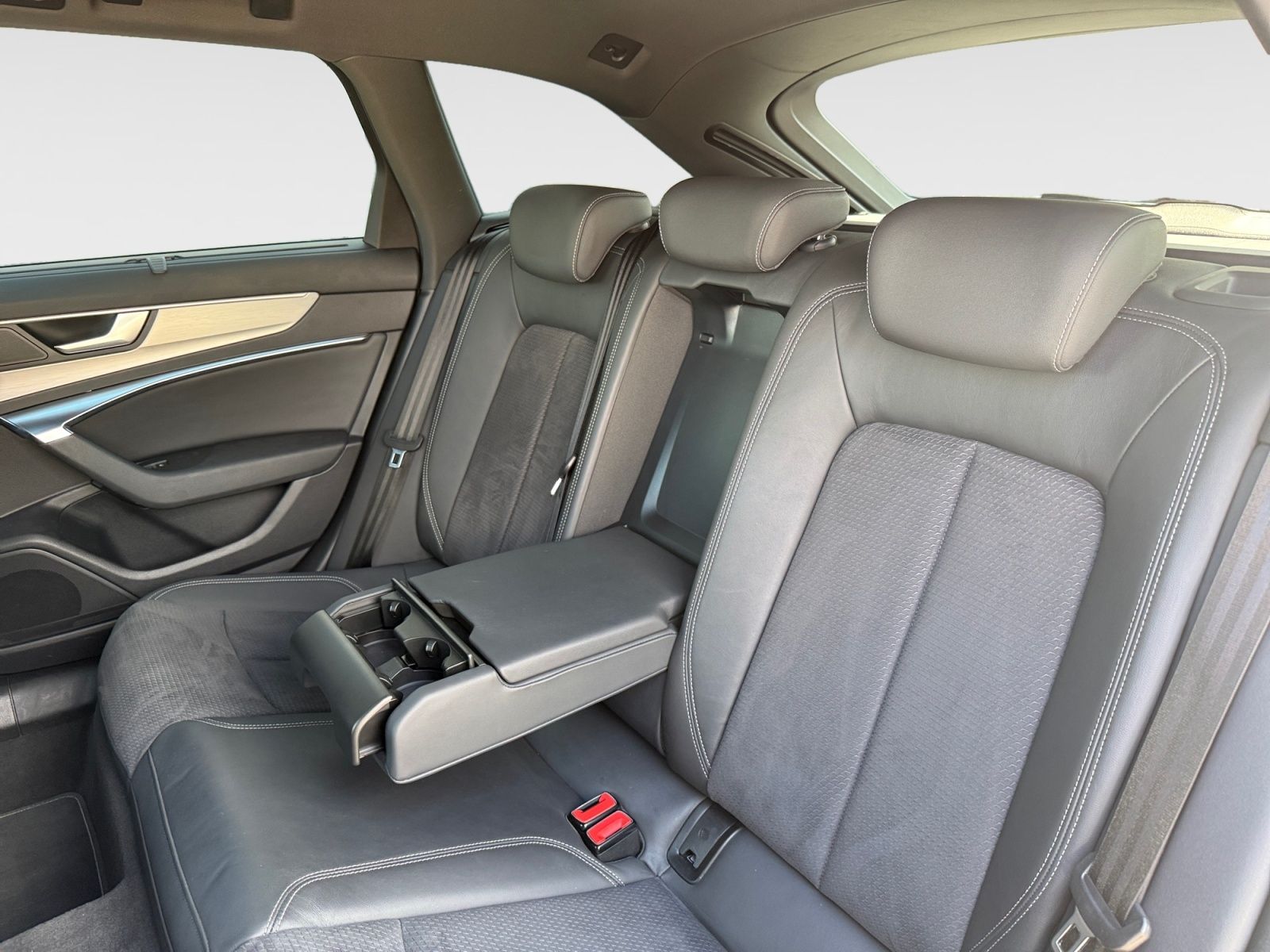Audi A6 Avant 3.0 TDI quattro S-line sport AHK Pano 3