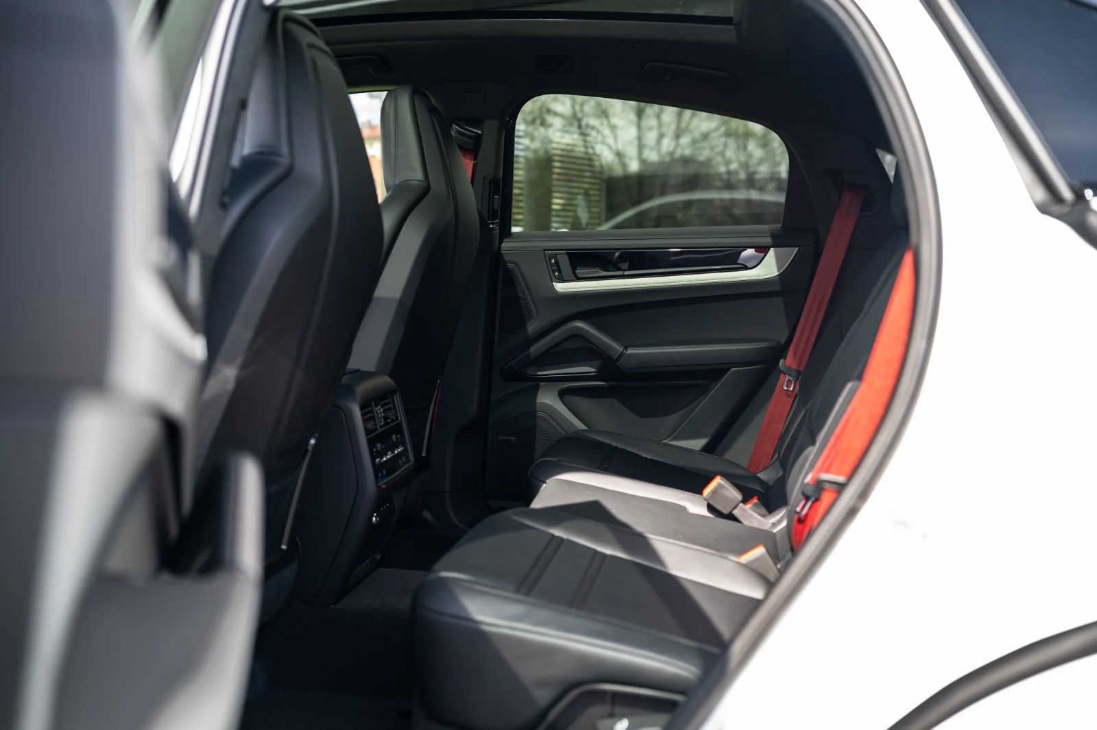 Porsche Cayenne Coupe E-Hybrid*SportDsg*SportAbg*InnoDr*