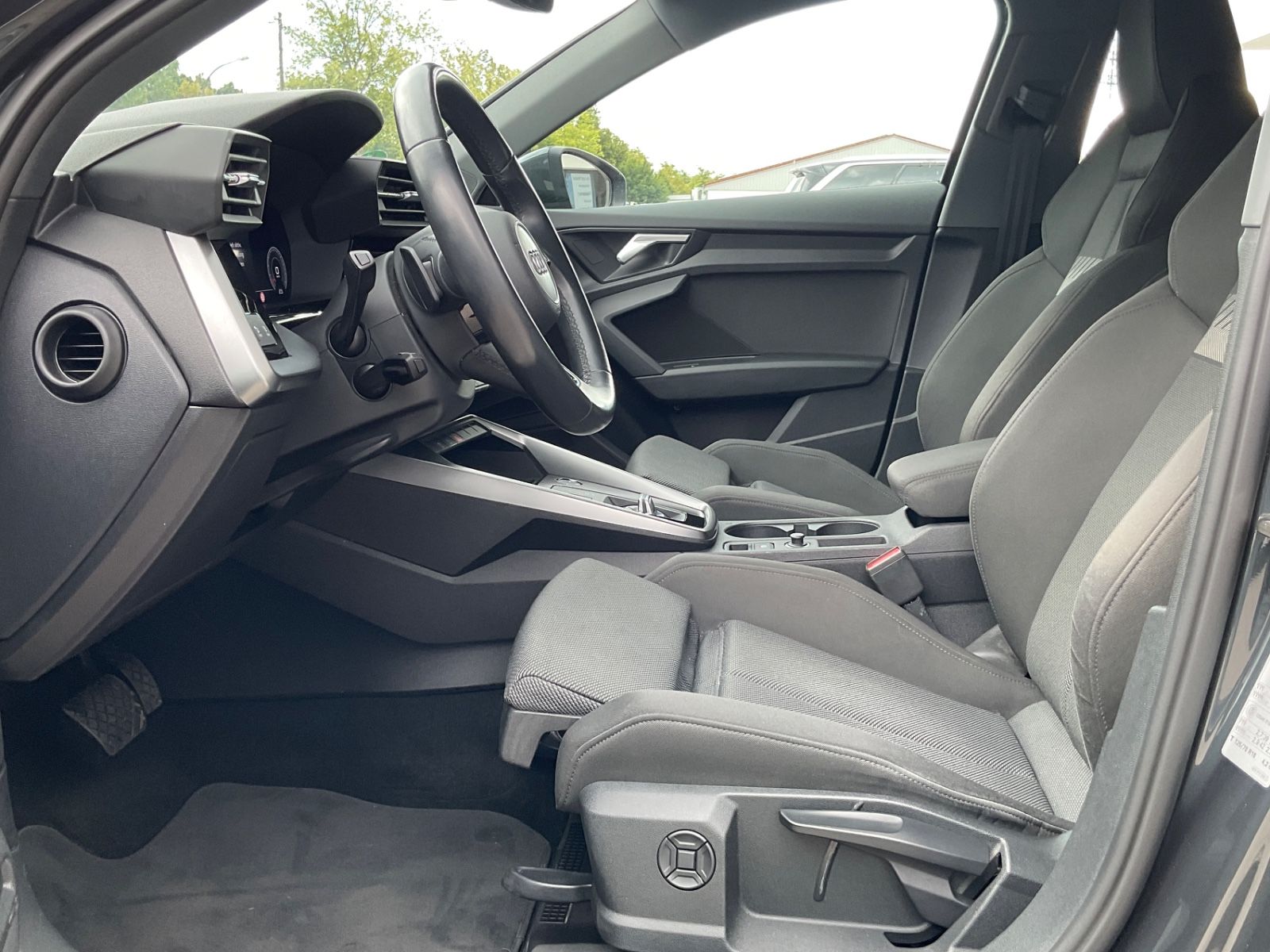 Audi A3 Sportback 35 TFSI advanced - Samsaru's Car Outlet