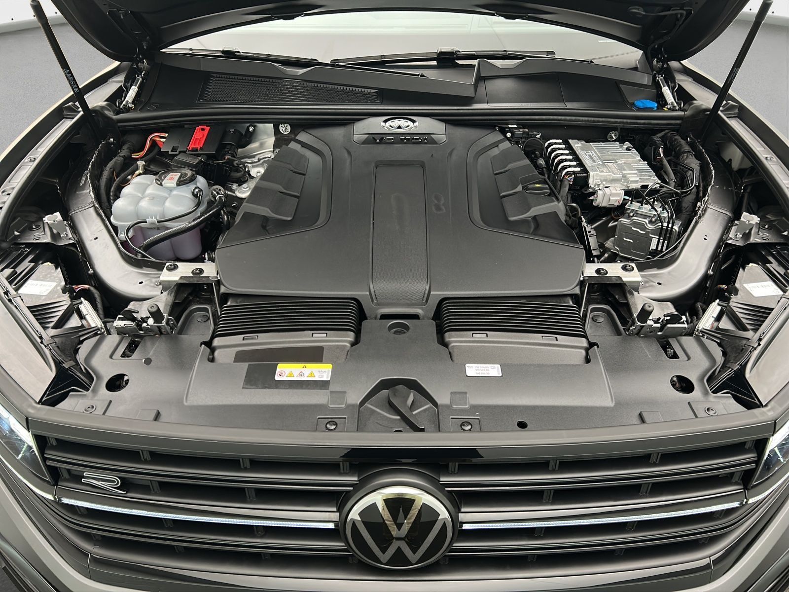 Volkswagen Touareg R-Line 4M 3.0 TDI*UPE121.670*MATT*22Zoll