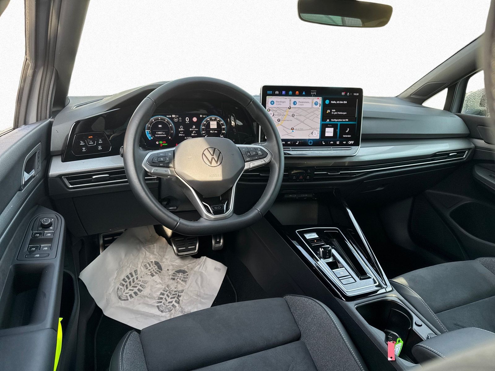 Volkswagen Golf VIII Style 1.5 eTSI 7-DSG NAVI KLIMA PDC