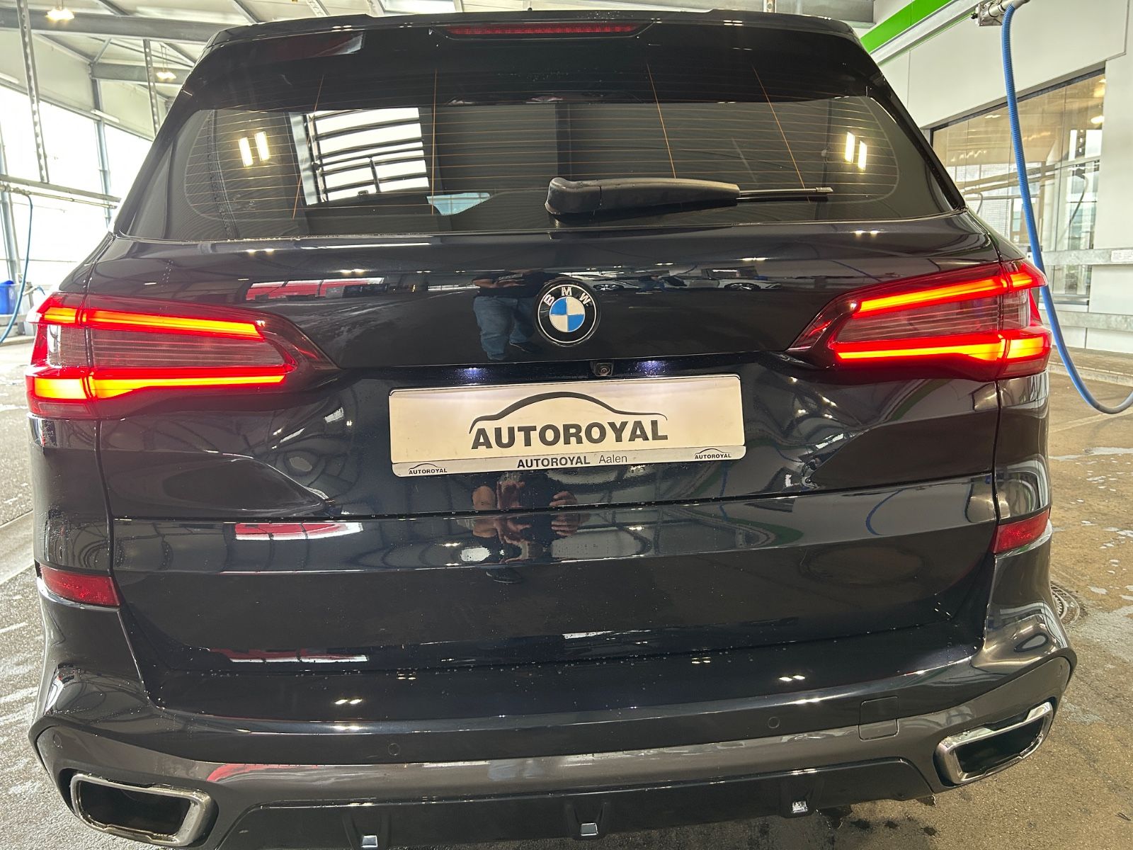 BMW X5 xDrive 40 d M Sport--7Sitzer