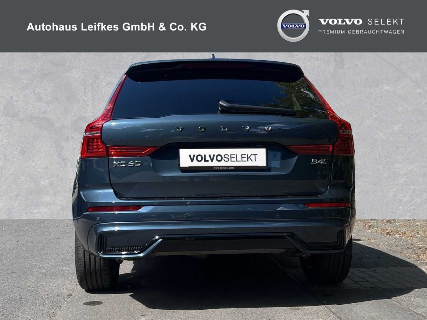 Volvo XC60 B4 D AWD Plus Dark