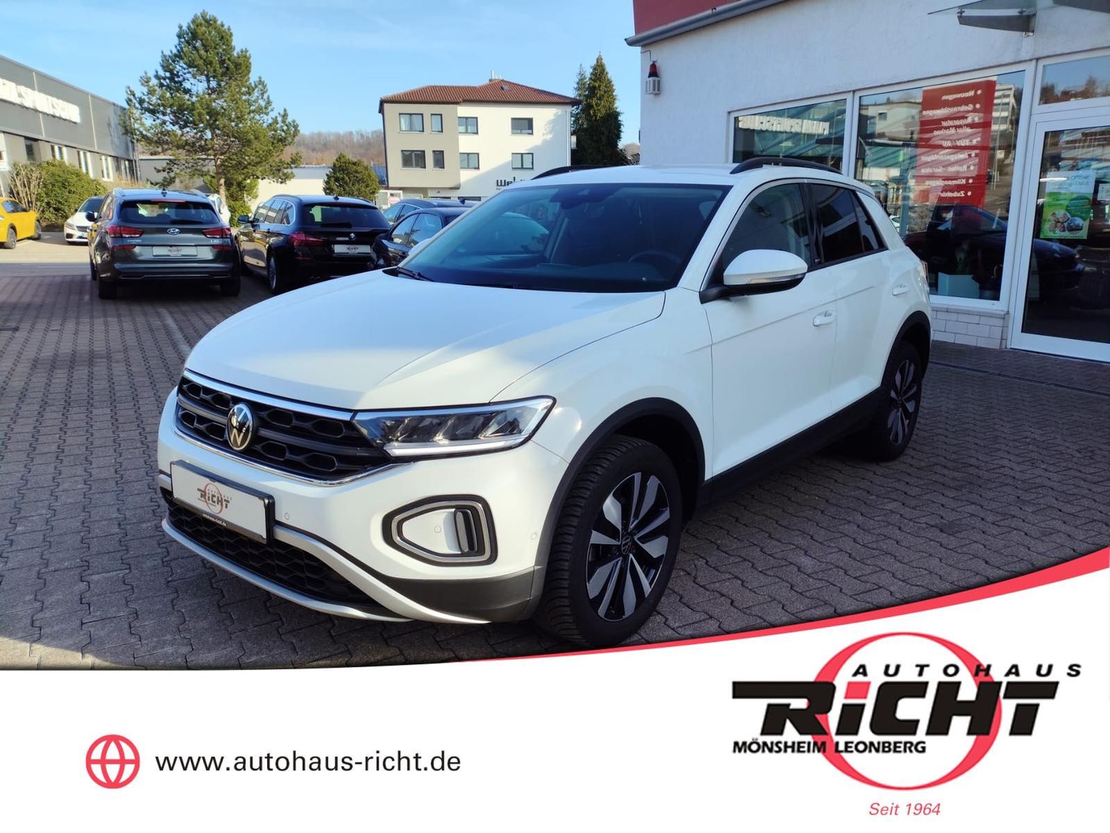 Volkswagen T-Roc 1.0 TSI Move - Samsaru's Car Outlet