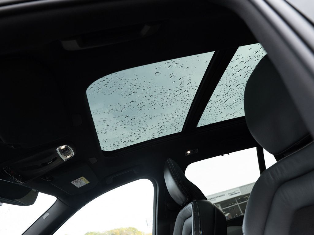 Volvo XC90 T8 Plus Dark Recharge AWD STANDHZ LED PANO