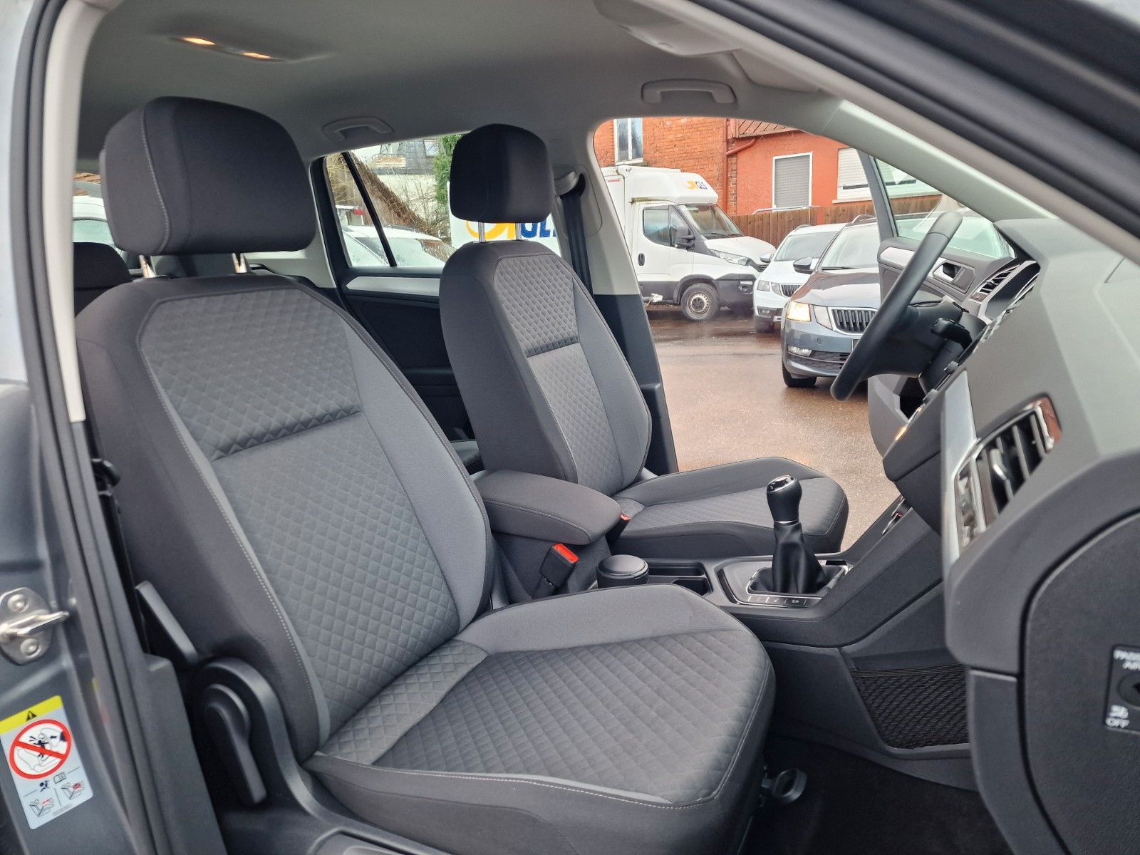 Volkswagen Tiguan 1.5-TSI Comfortline - Samsaru's Car Outlet