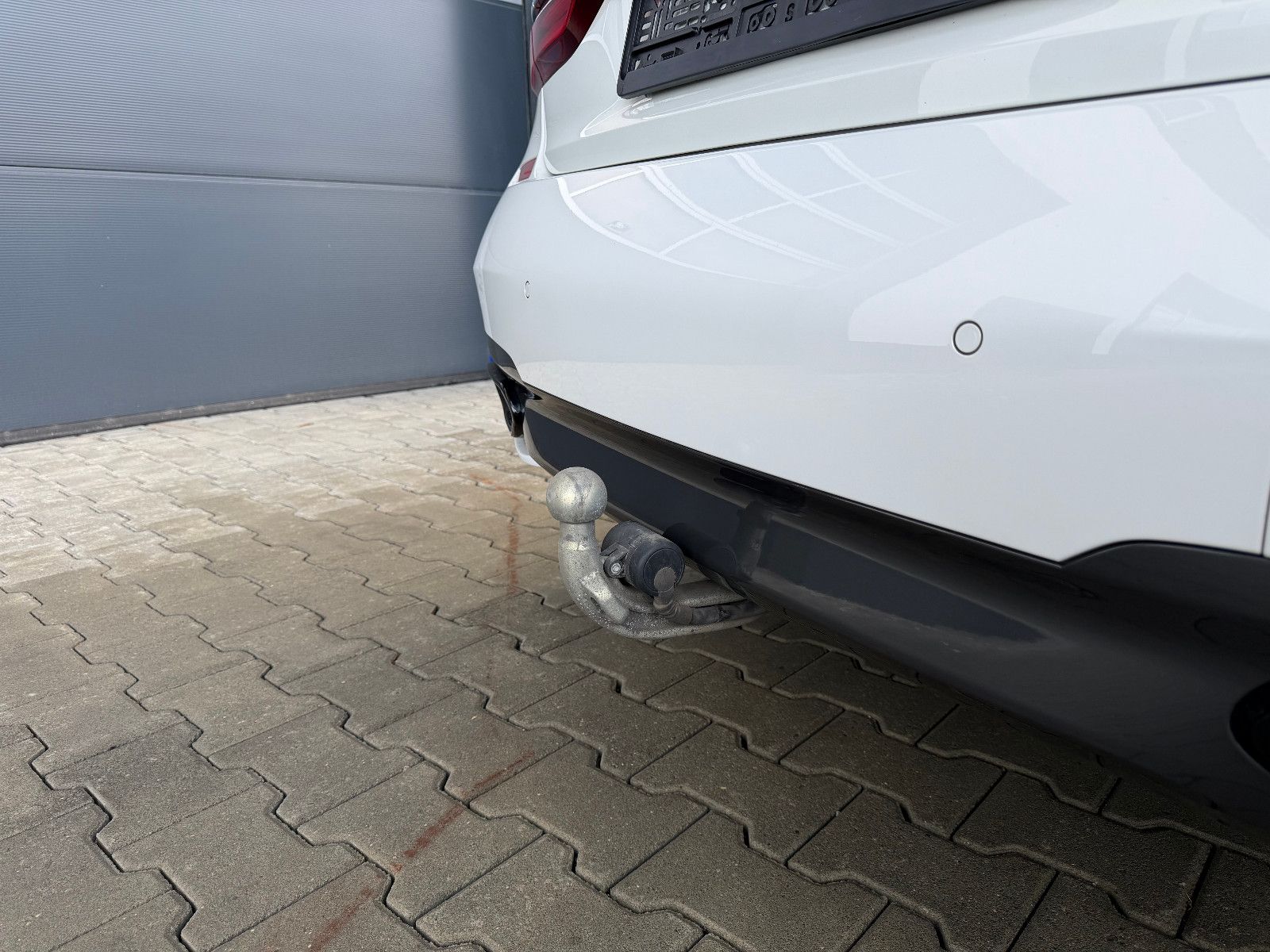 BMW 750ixDrive M-SPORT/MASSAGE/AHK/NIGHTV./LASER/H&K
