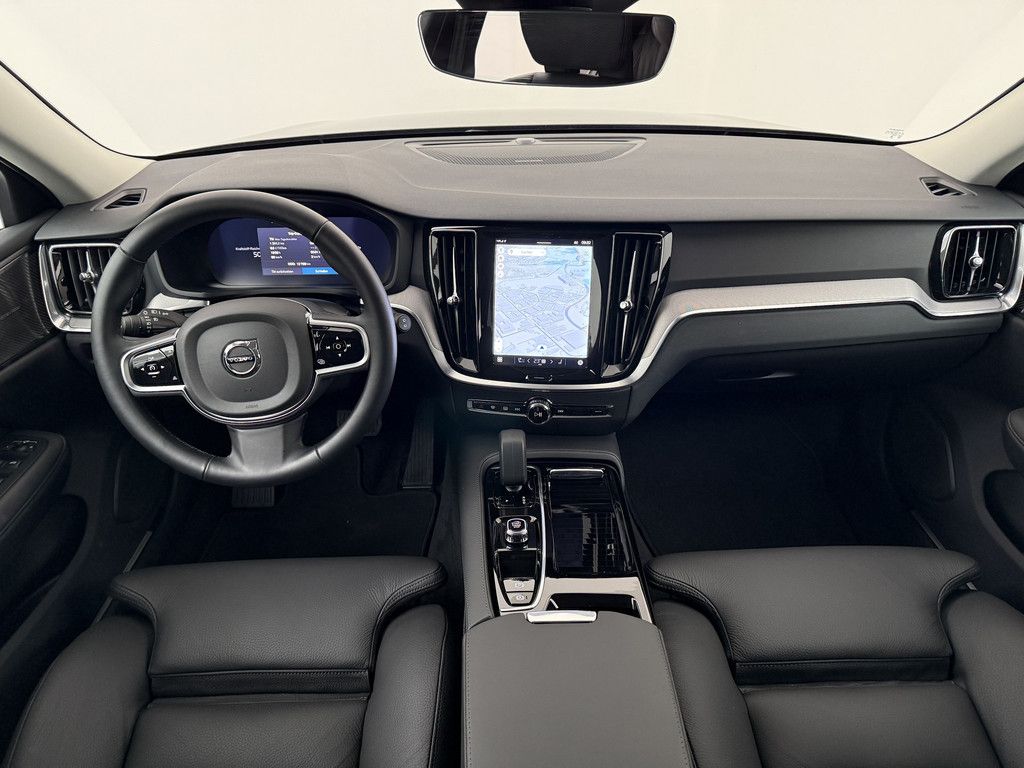 Volvo V60 T6 Plus Dark Recharge Plug-In Hybrid AWD LED