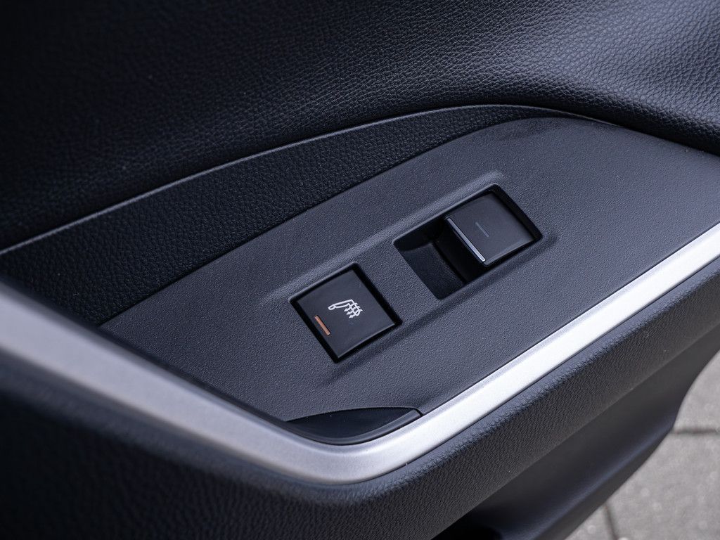 Toyota RAV 4 2.5 Plug-in Hybrid 4x4 AHK ACC HUD LED 360