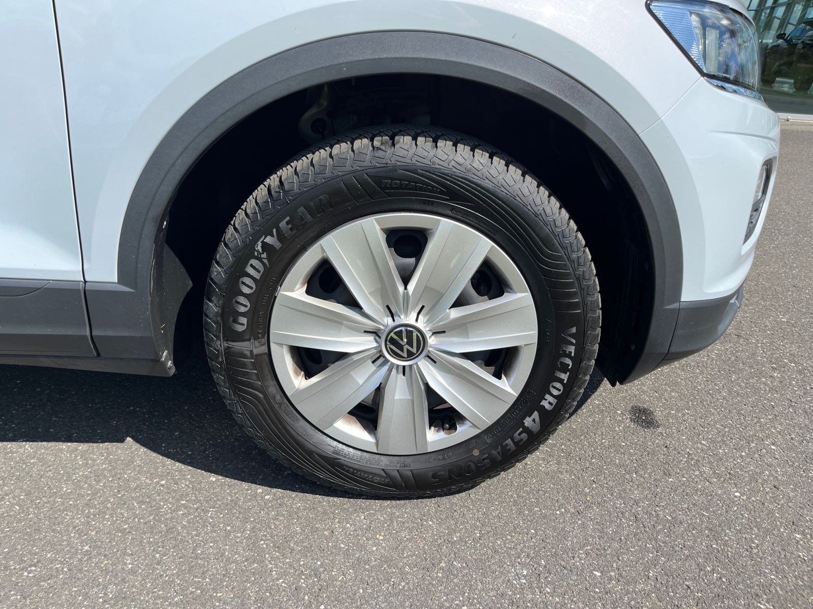 Volkswagen T-Roc 1.0TSI - Samsaru's Car Outlet