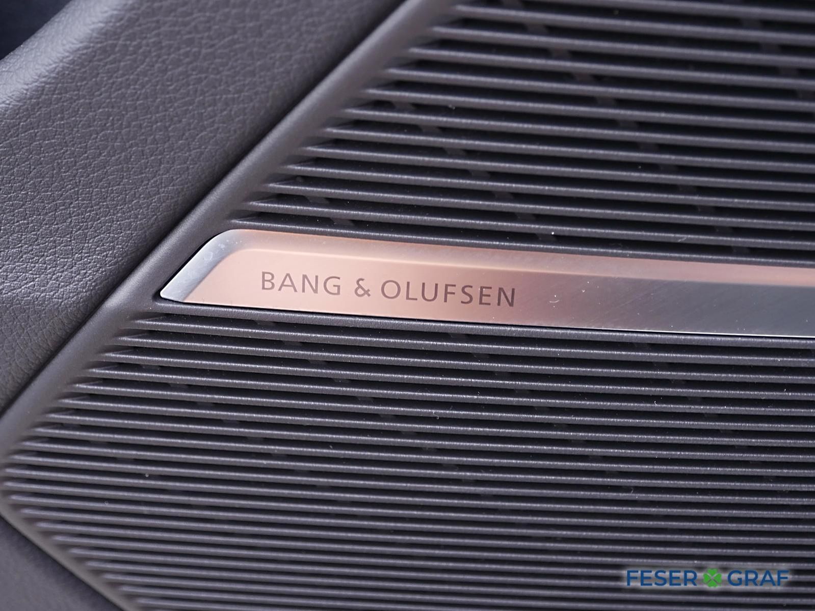 Audi Q8 50 TDI qu. S line competition - Samsaru's Car Outlet
