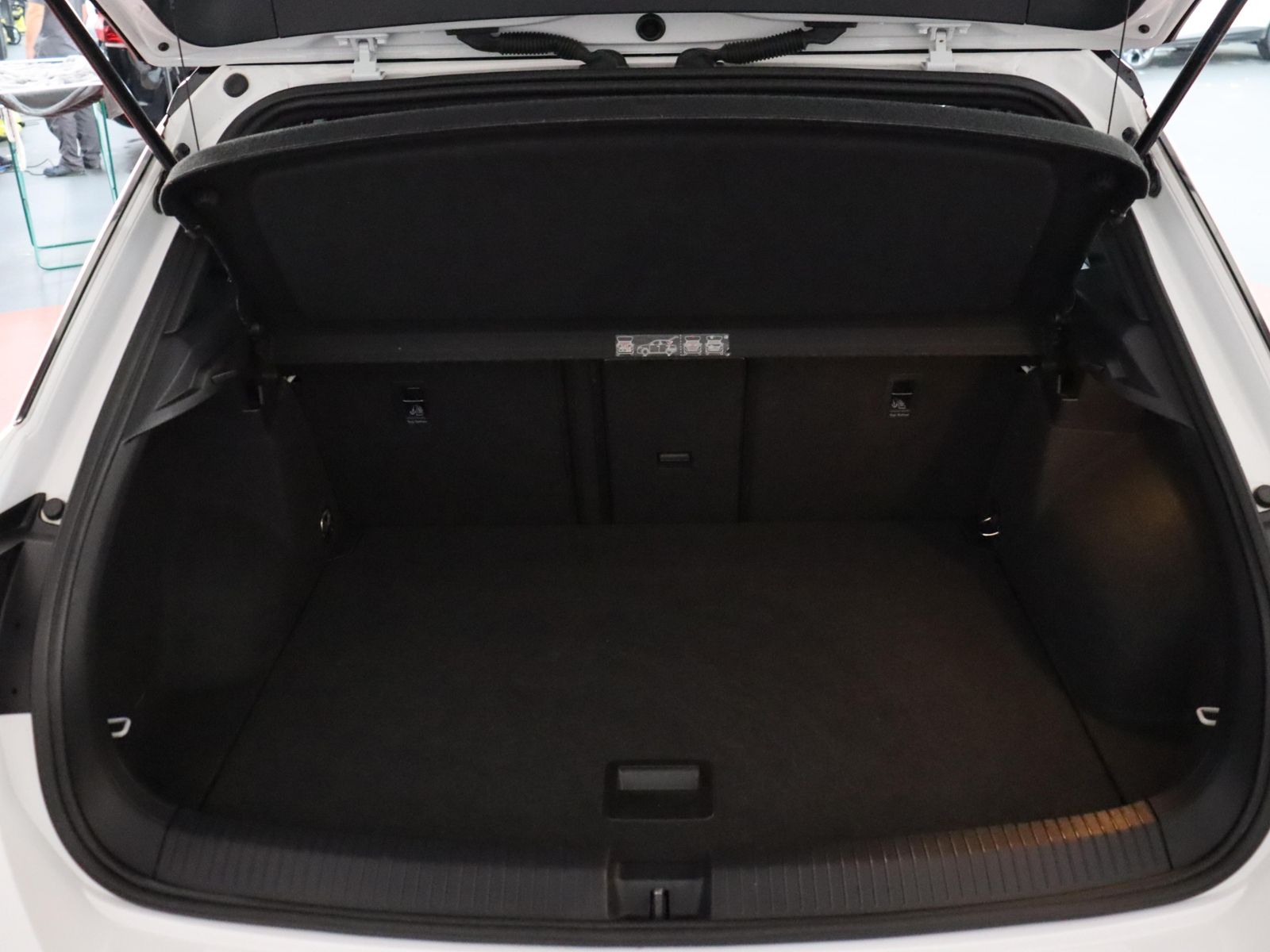 Volkswagen T-ROC 1.5TSI DSG - Samsaru's Car Outlet