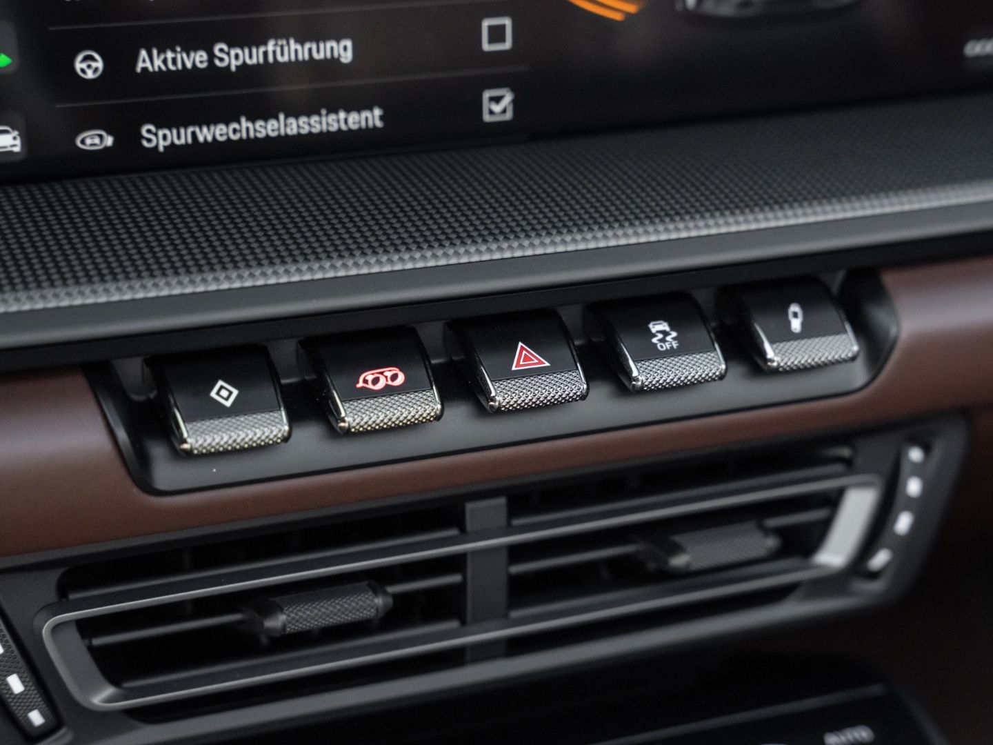 Porsche 992 911 Targa 4 GTS Matrix InnoDrive 18 Weg Sitz
