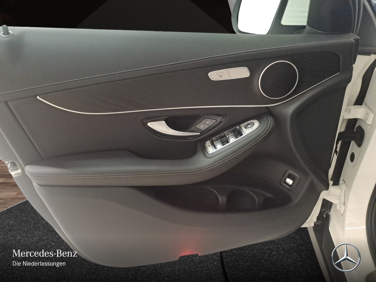Mercedes-Benz GLC 300 de 4M - Samsaru's Car Outlet