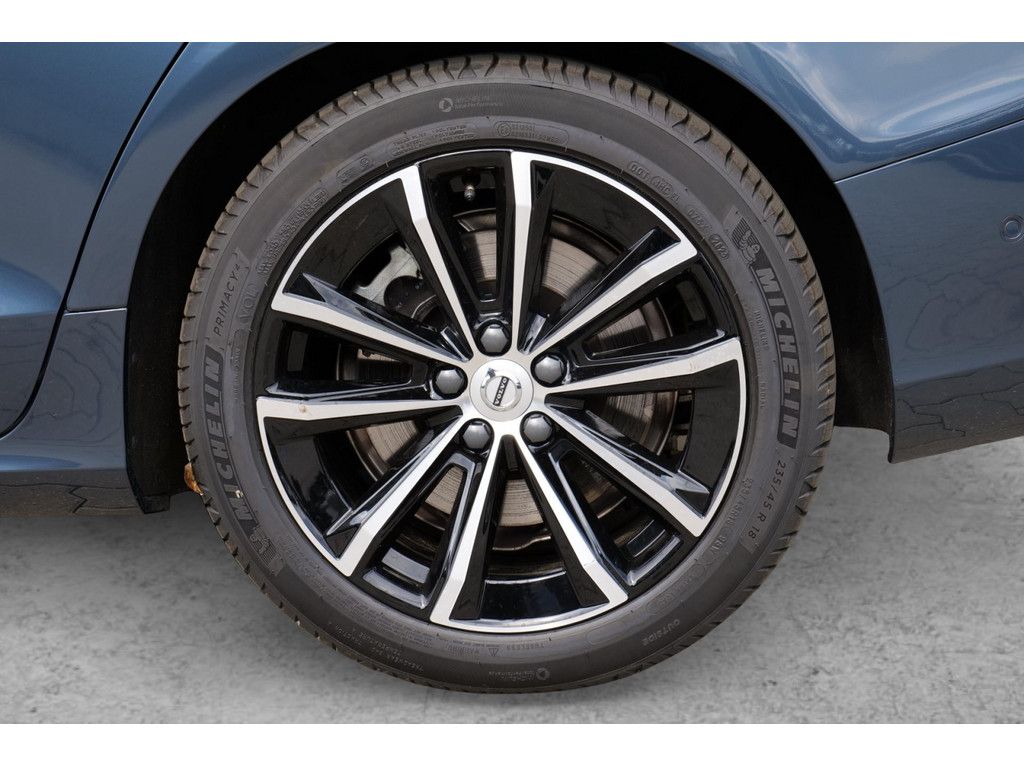 Volvo S60 Lim. T8 Ultimate Dark Recharge Plug-In Hybri
