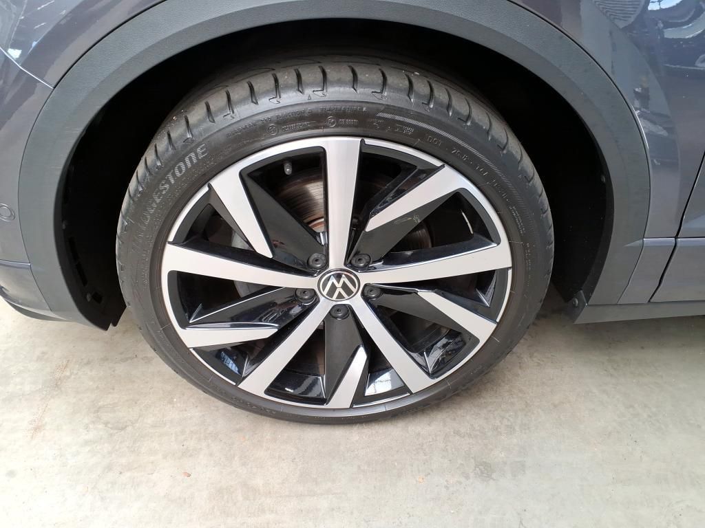 Volkswagen T-Roc R-Line 1.5 TSI - Samsaru's Car Outlet